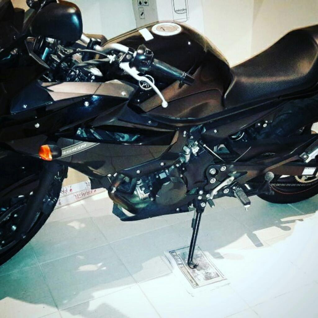 Moto Yamaha Xj6 Diversión