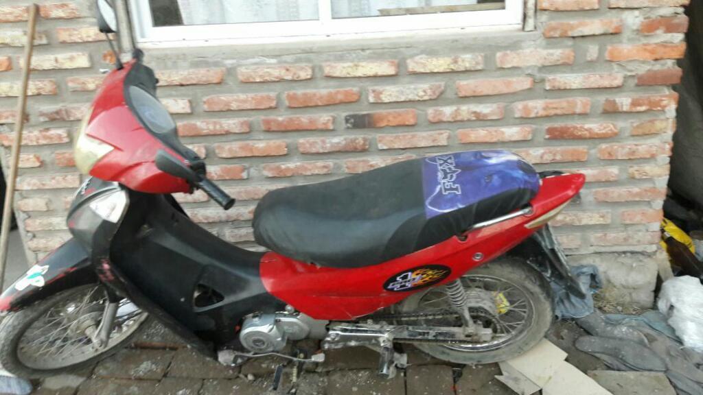 Vendo Moto Andando