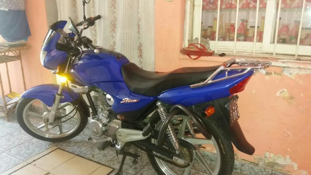 Vendo Moto Stom
