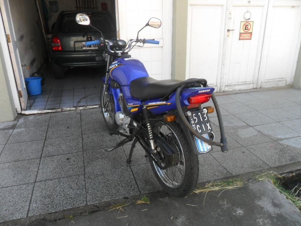 YBR 125 AÑO 2000