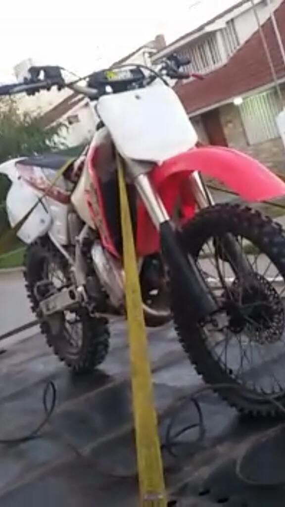 Vendo Moto Cr