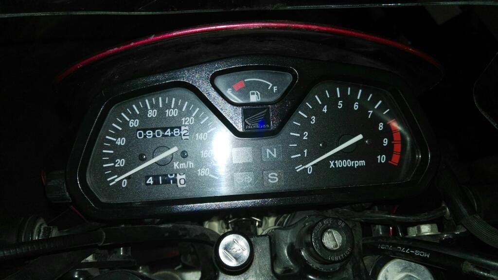 Vendo Moto Honda Falcón Nx400