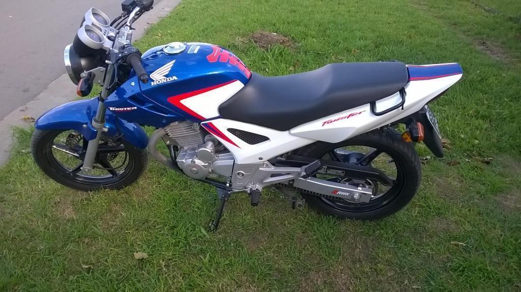 VENDO CBX 250 MODELO 2015 , LIQUIDO