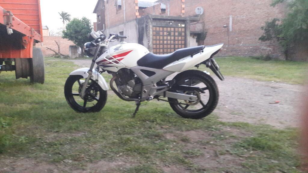 Vendo Honda Twister 250