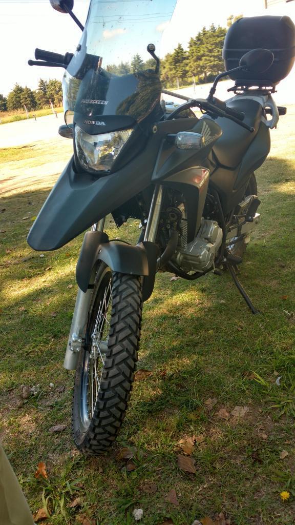 HONDA XRE300 mod. 2015 IMPECABLE ! 2900 km