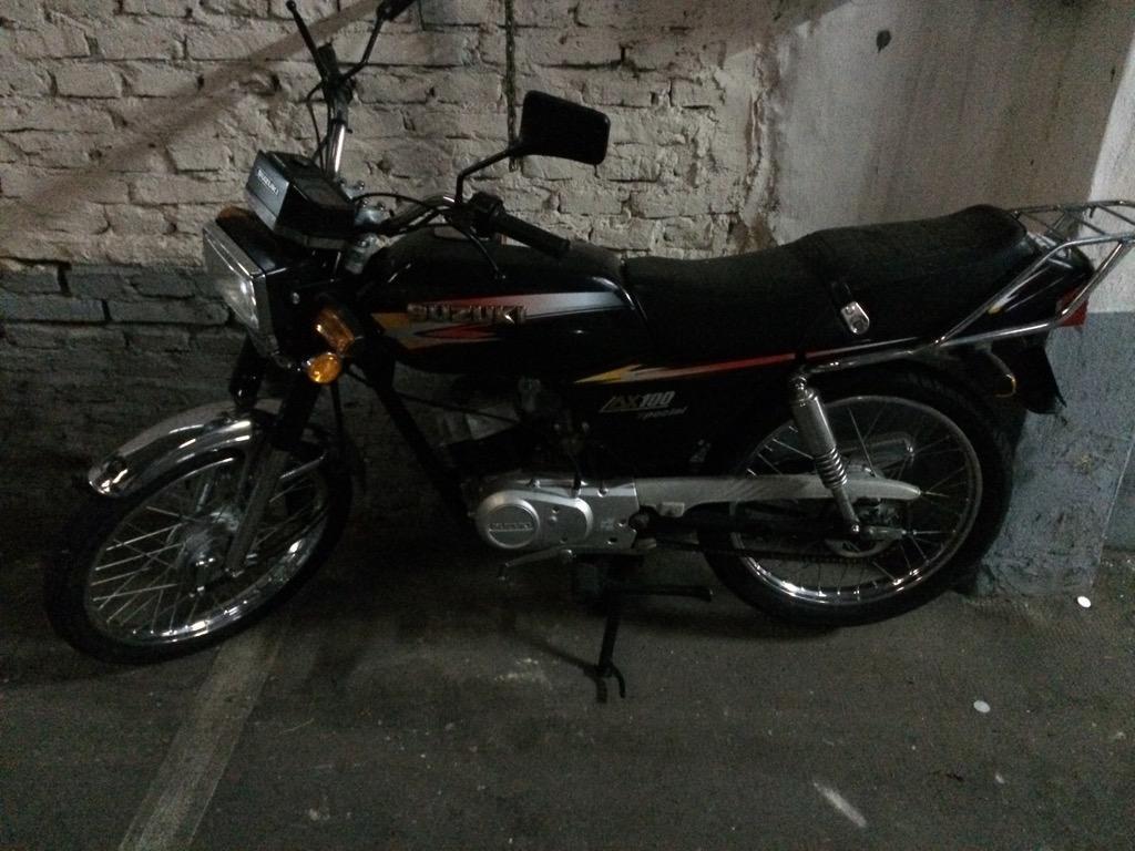 Suzuki Ax 100