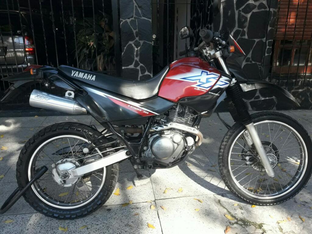 Moto Yamaha Xt 225