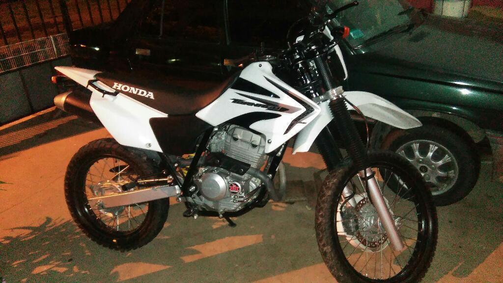 Vendo Honda Tornado 2016