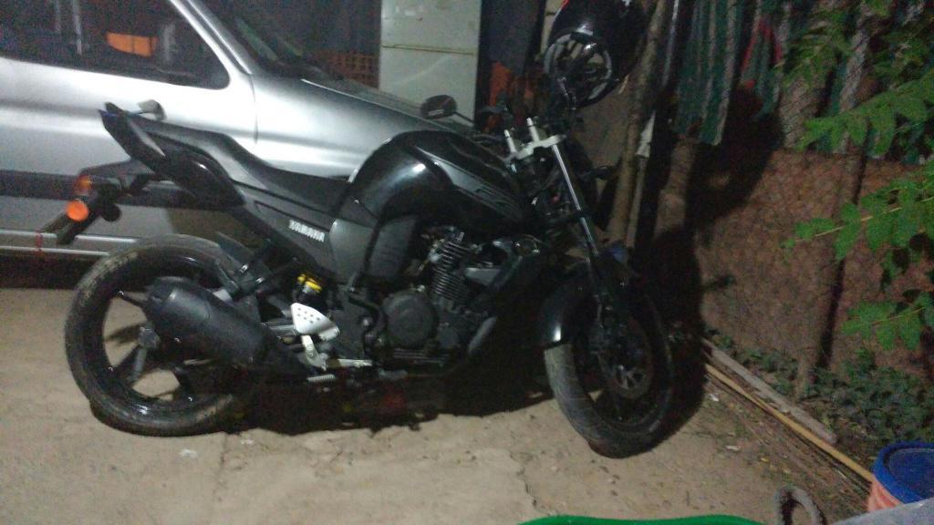 Vendo moto FZ 16 2014