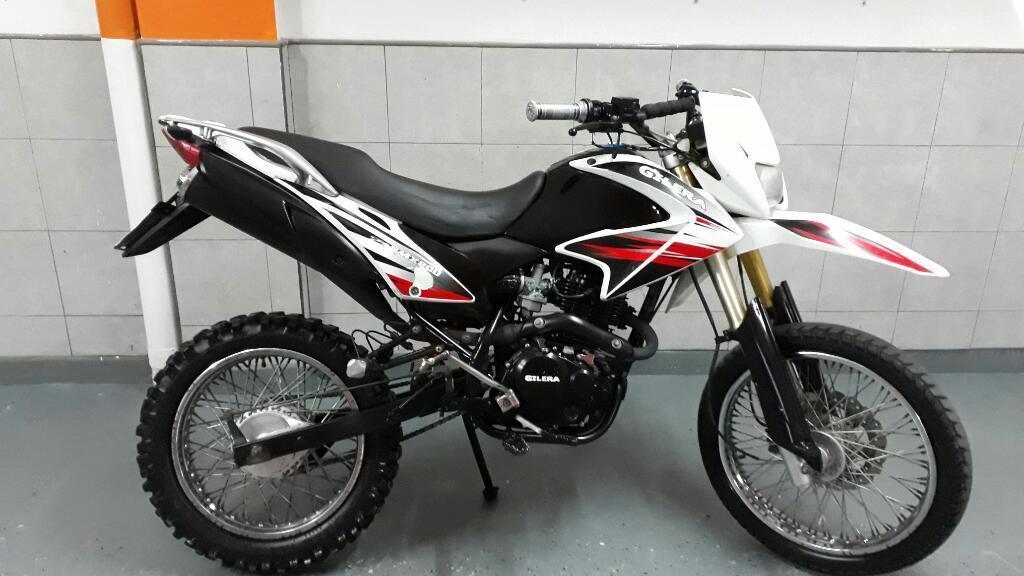 Vendo Gilera Smx 200c 2014