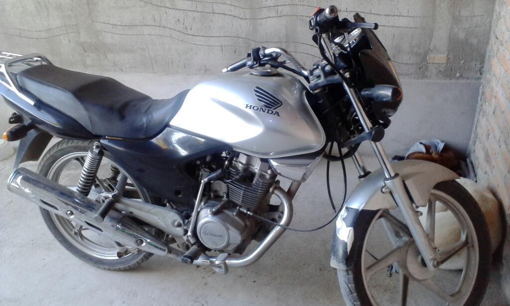 Vendo Moto Buen Estado