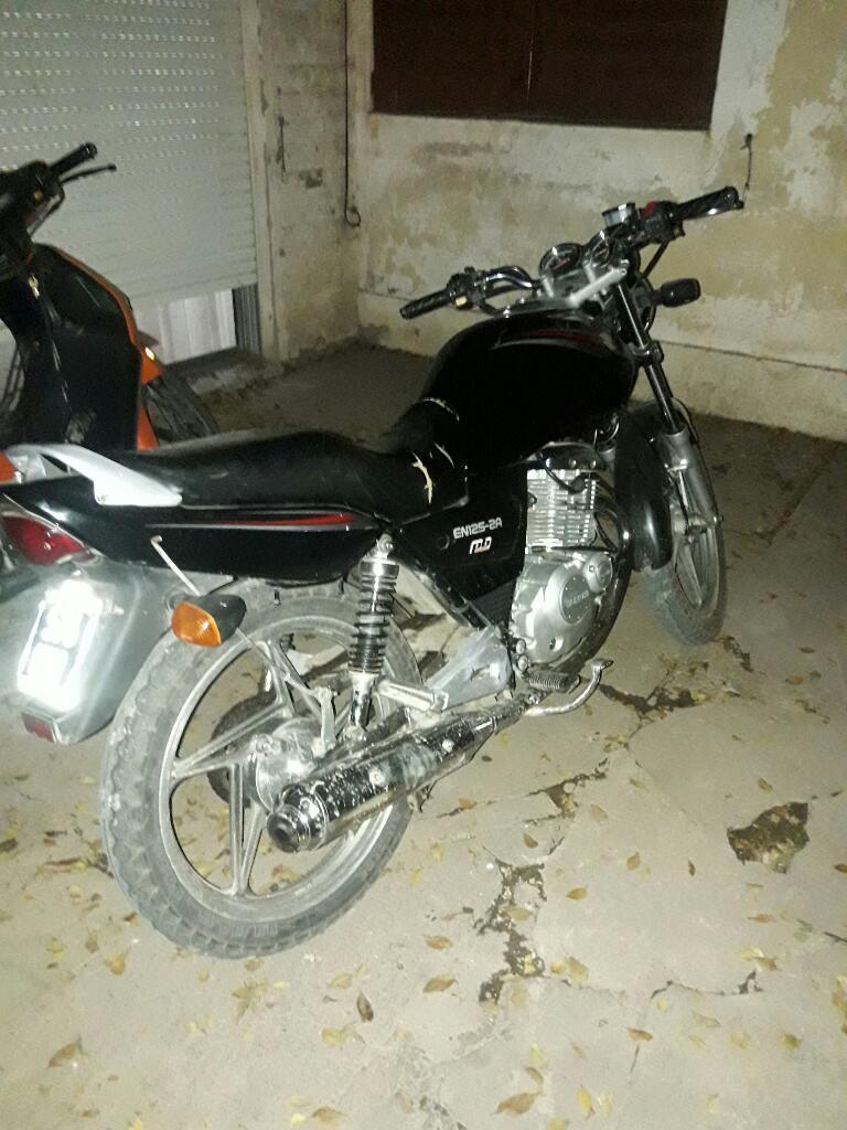 Vendo Permuto. Suzuki 125