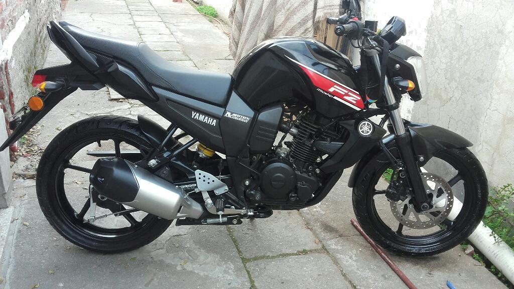 Vendo Yamaha Fz16 2015 con 800km