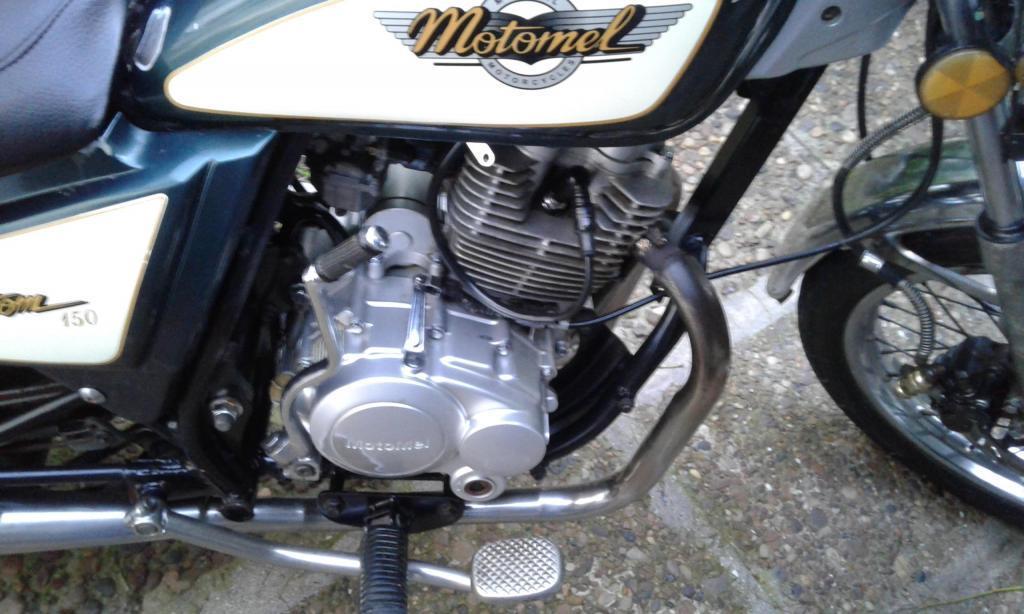 Motomel custom 150 cc unica mano ideal para viajar