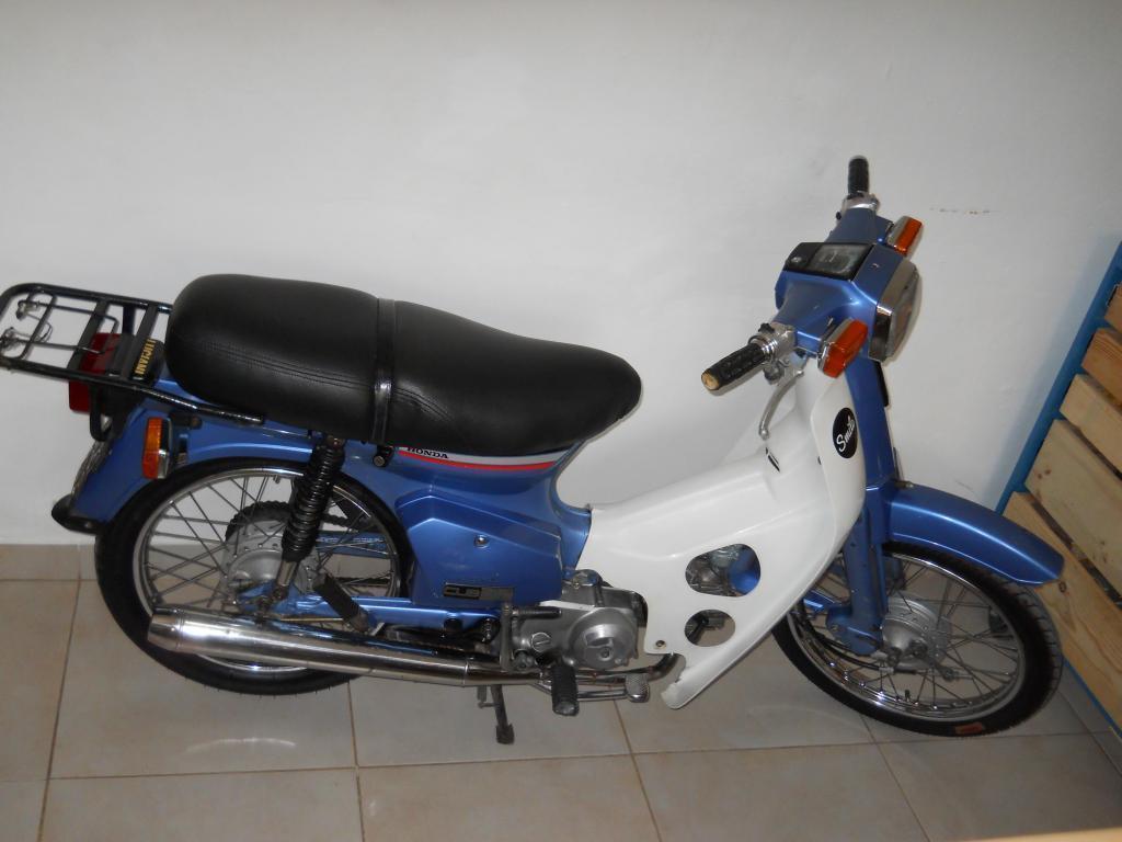 Moto Honda C90 1996