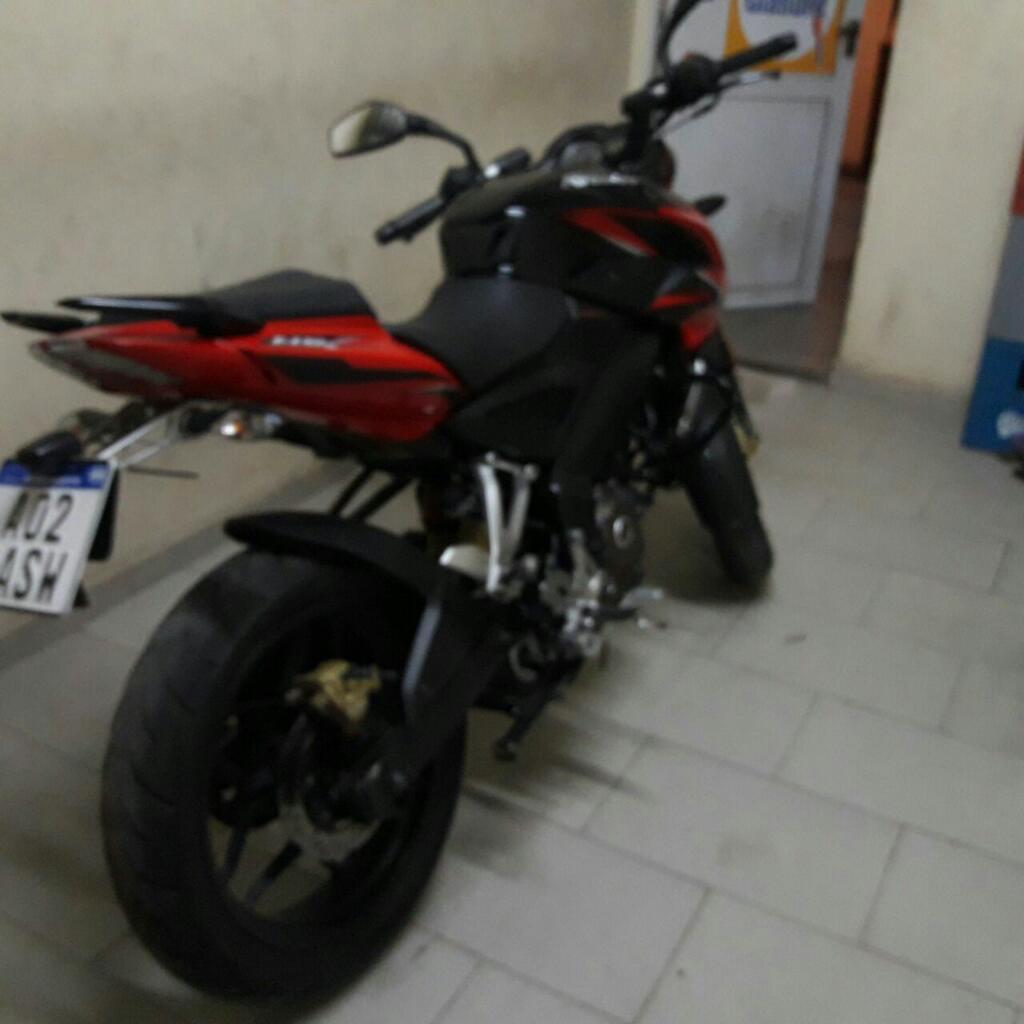 Rouser Ns 200