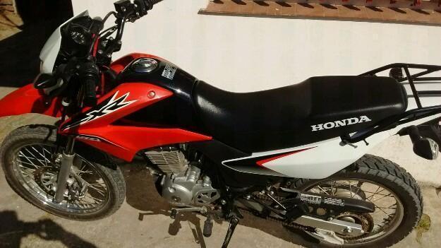 Vendo xr 150 modelo 2016 impecable