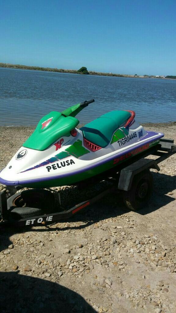 Vendo Moto de Agua con Trailer