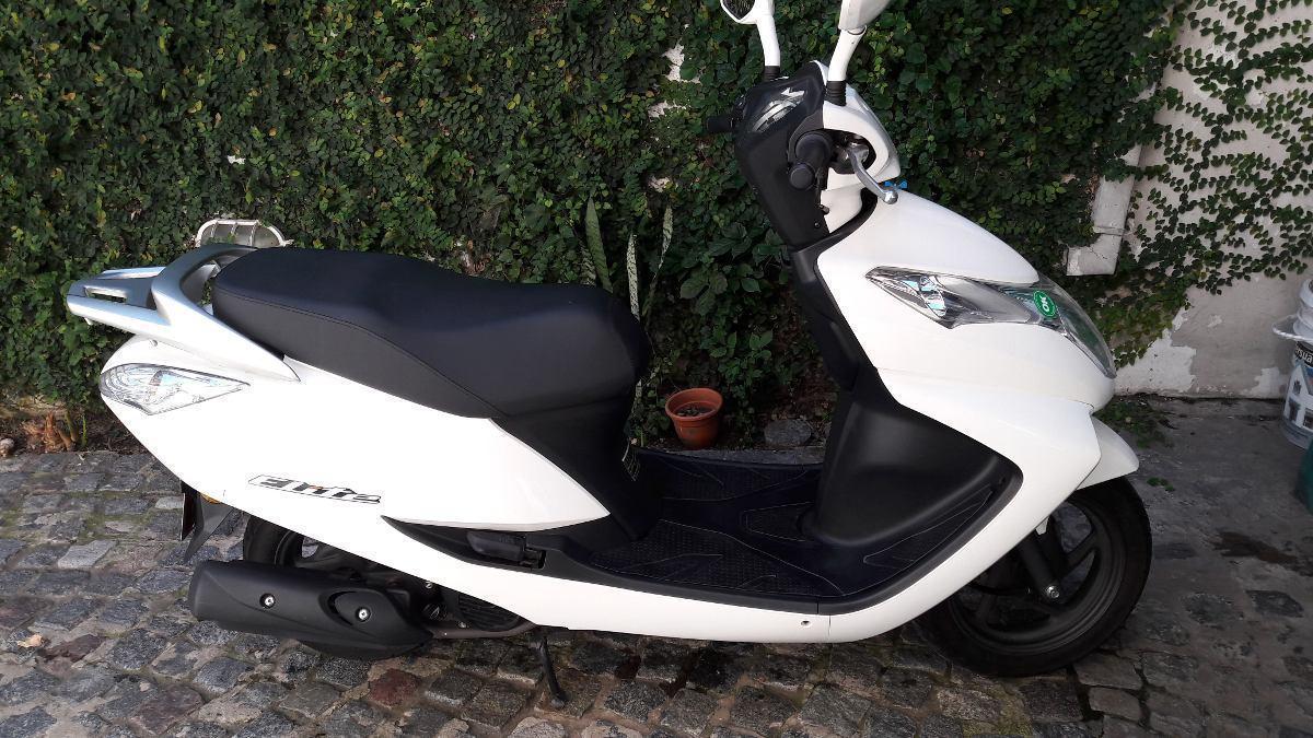 Honda Elite 125cc. Blanca Impecable