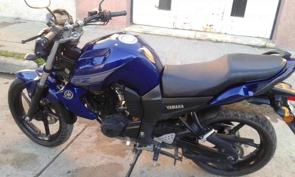 OPORTUNIDAD !! YAMAHA FZ 2015, SIN USO, JOYA, $ 42000, AL DIA