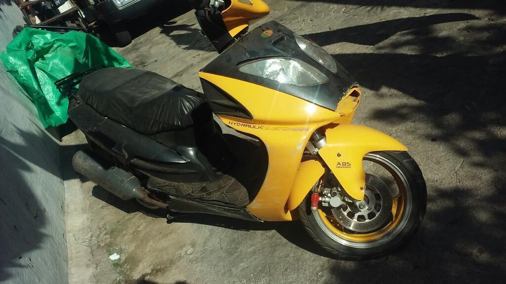 Vendo O Permuto Moto Momtomel 150