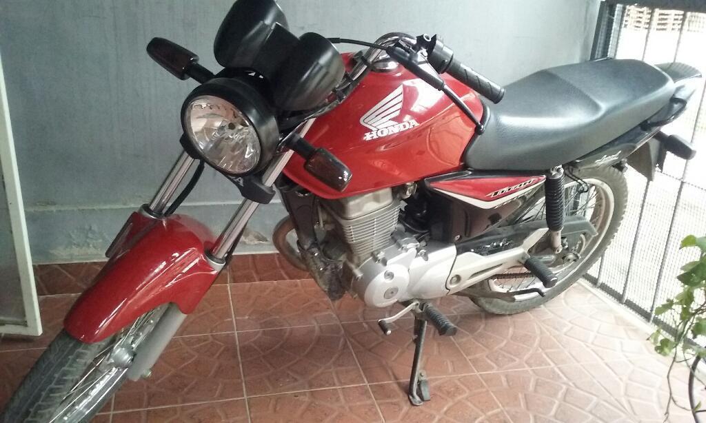 Vendo Cg150 2015 con 12mil Km