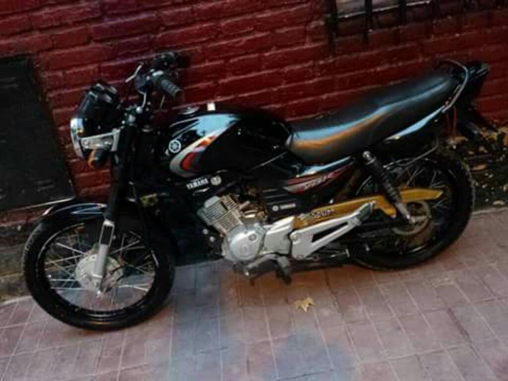 Vendo Yamaha Exelente Estado