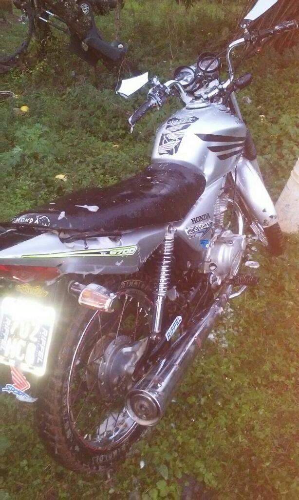 Vendo Titan 150 Cc Un Caño 2011td Los Pa