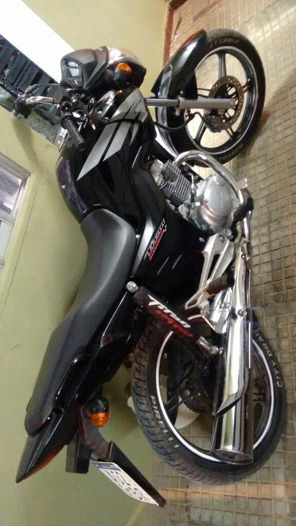 Honda New Titan .permuto por Auto