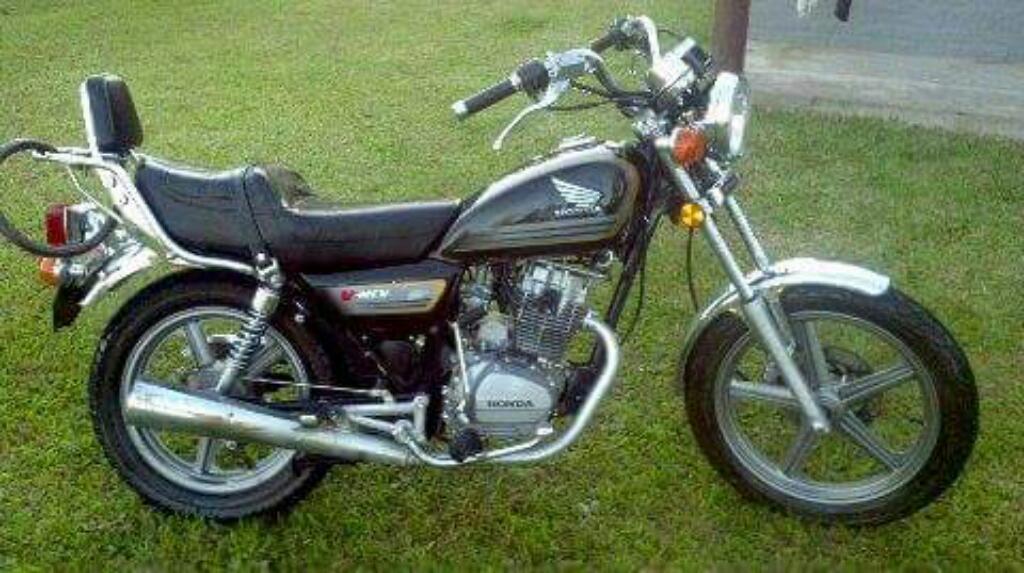 Vendo Honda V-men Modelo 2011 O Acepto C