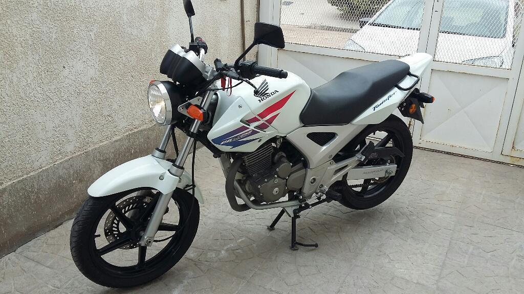 Honda Twister 2013 Impecable