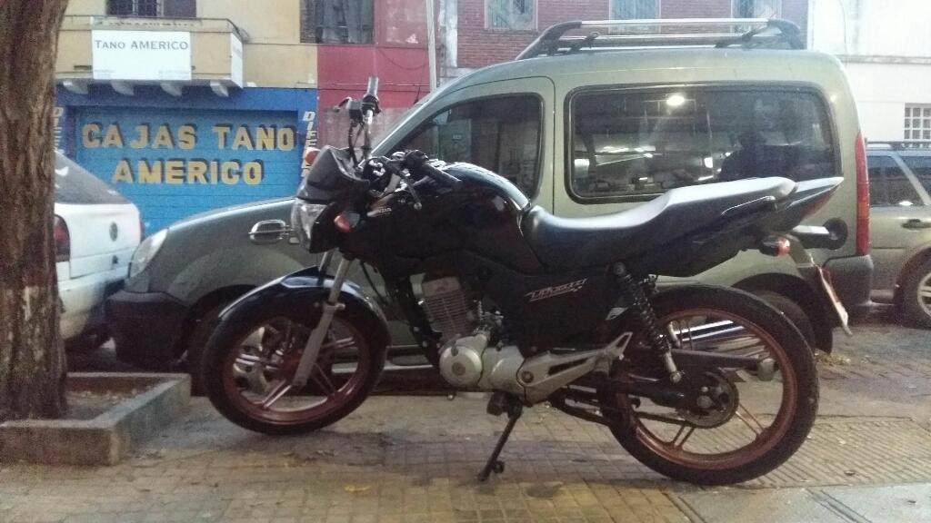 Vendo Titan New 150/todo en Regla