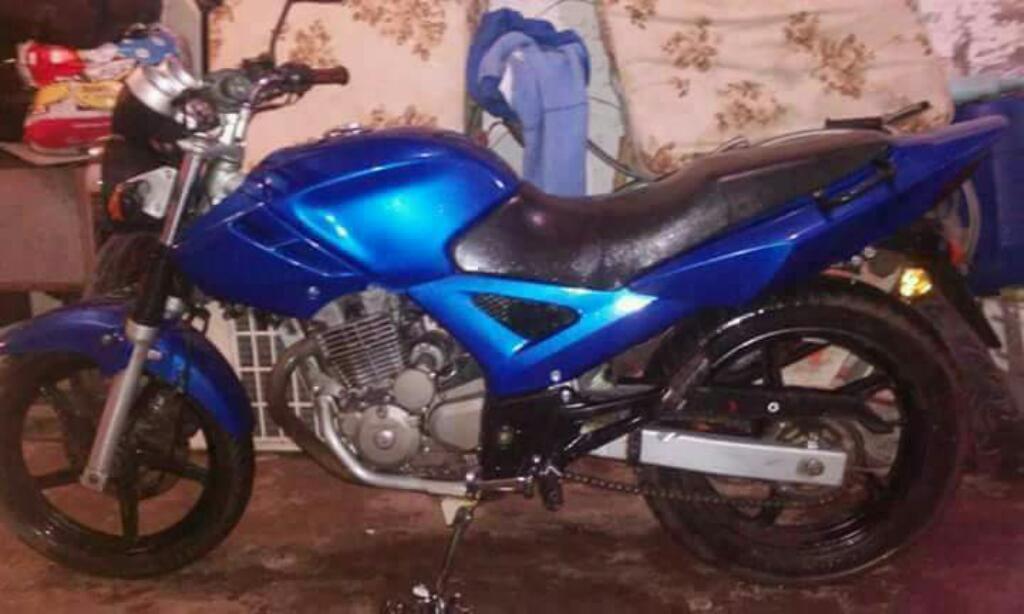 Vendo Honda Twister O Permuto por Auto