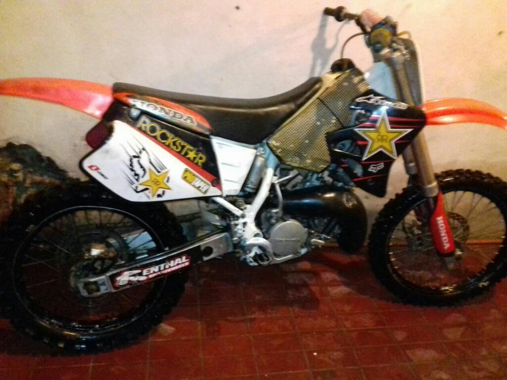 Vendo Moto Cr 125