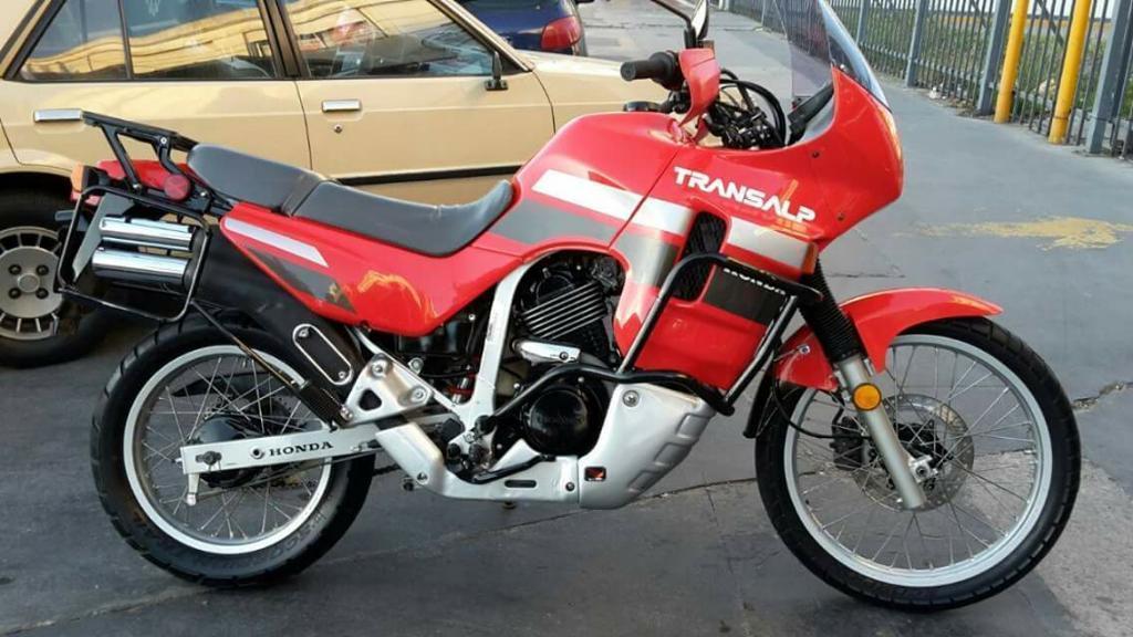 Vendo Honda Transalp 600 Titular