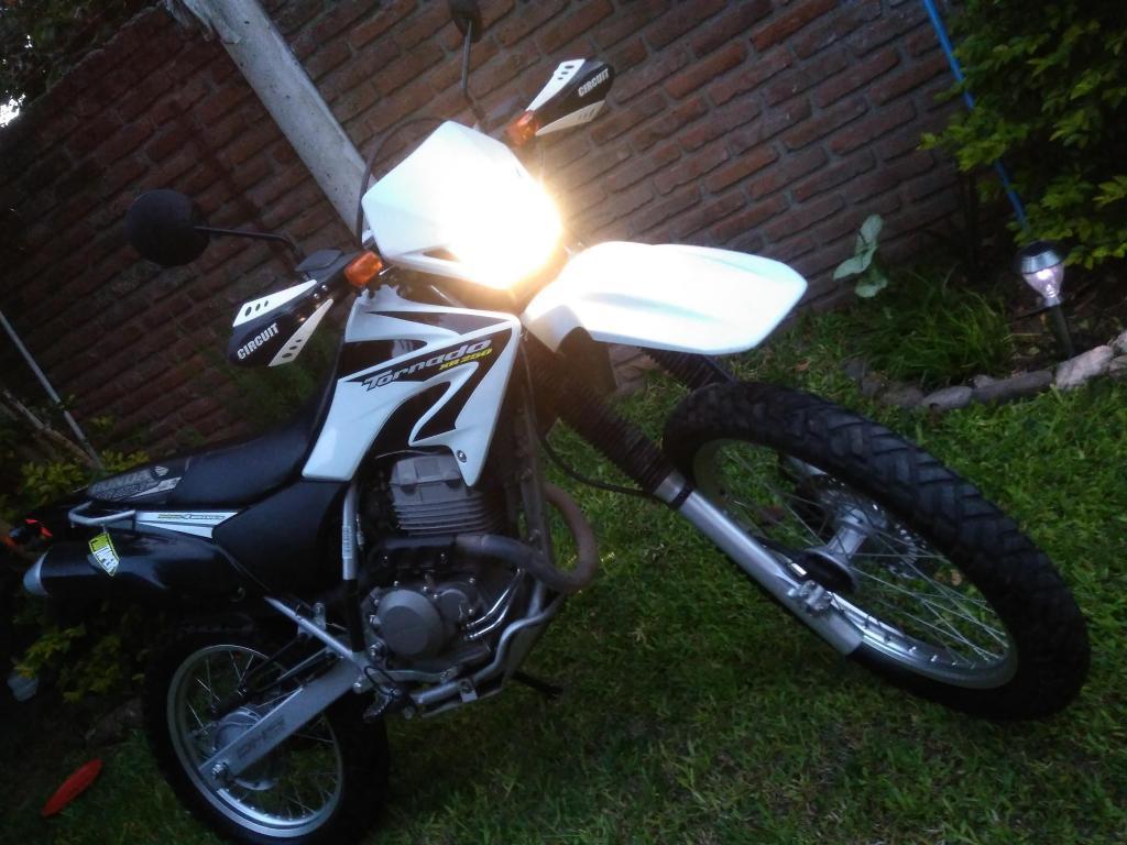 TORNADO 250 6900 KMS INMACULADA