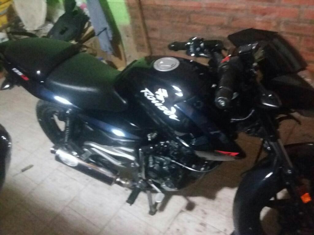 Vendo O Permuto por Auto Rouser 135