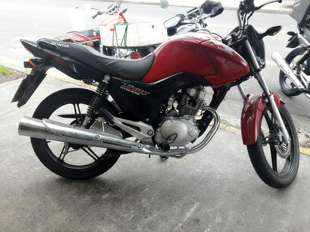 Vendo Urgente New Titan 150