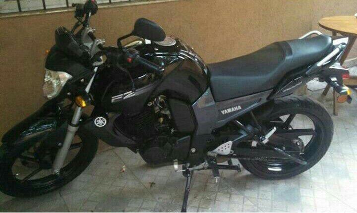 Moto Yamaha Fz Negra