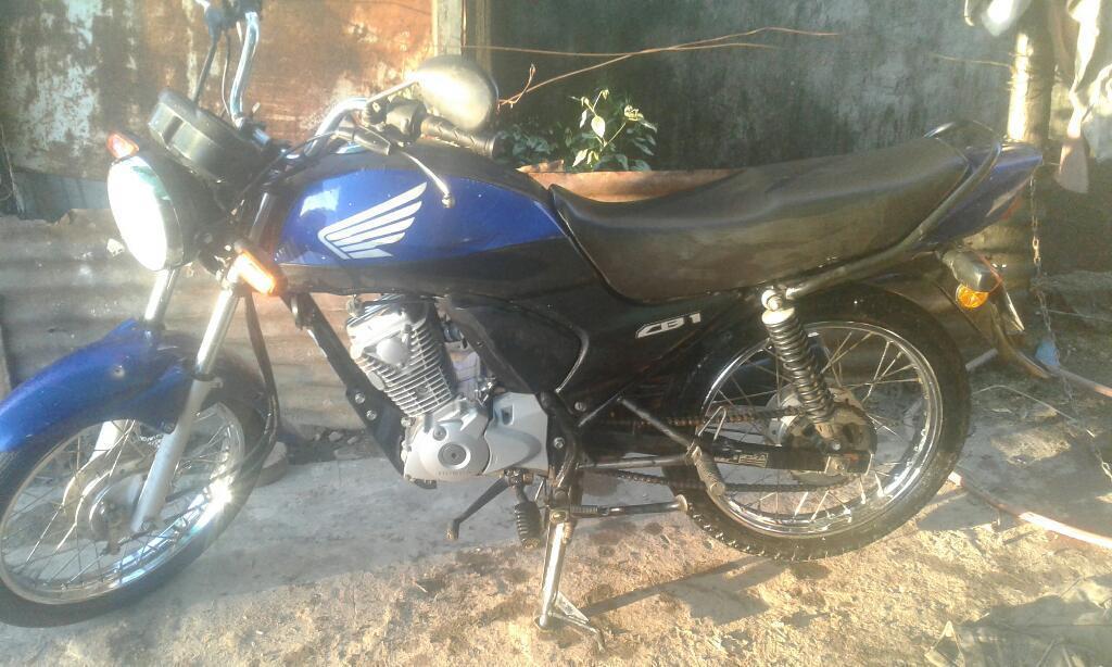 Vendo Hnda Cb1 2014