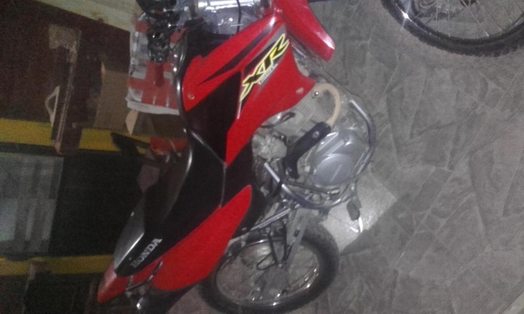 vendo o pemuto xr 125 mod 2013