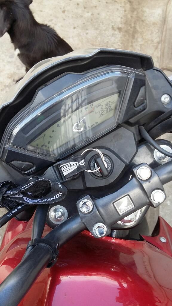 Moto Honda Invicta 150