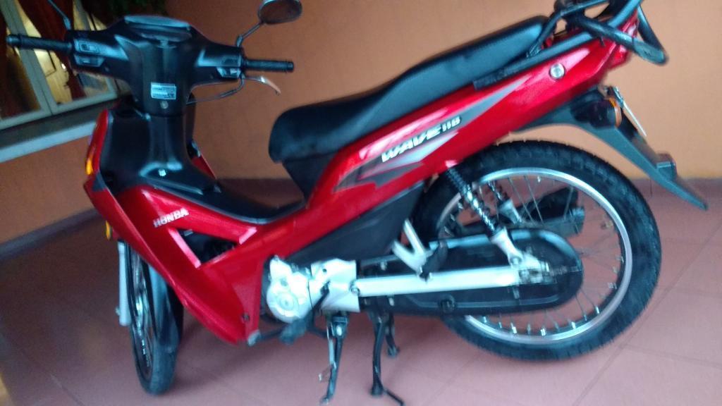 Vendo Honda Wave 2014 25mil Km 20000$ser