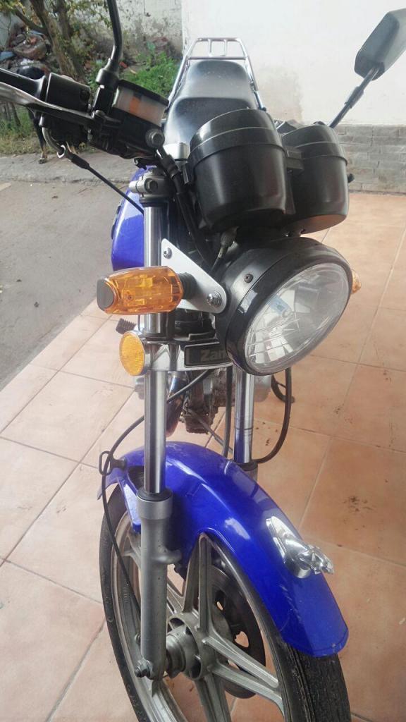 Vendo o permuto Zanella hj 125cc 2006