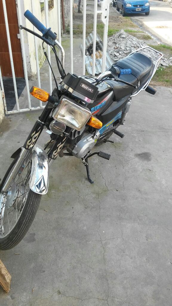 Vendo. Zuzuki Ax 100 Escucho Oferta