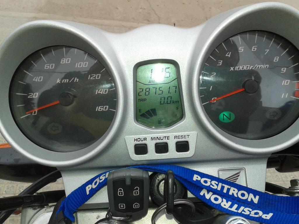 VENDO: Honda Twister CBX 250 año 2013