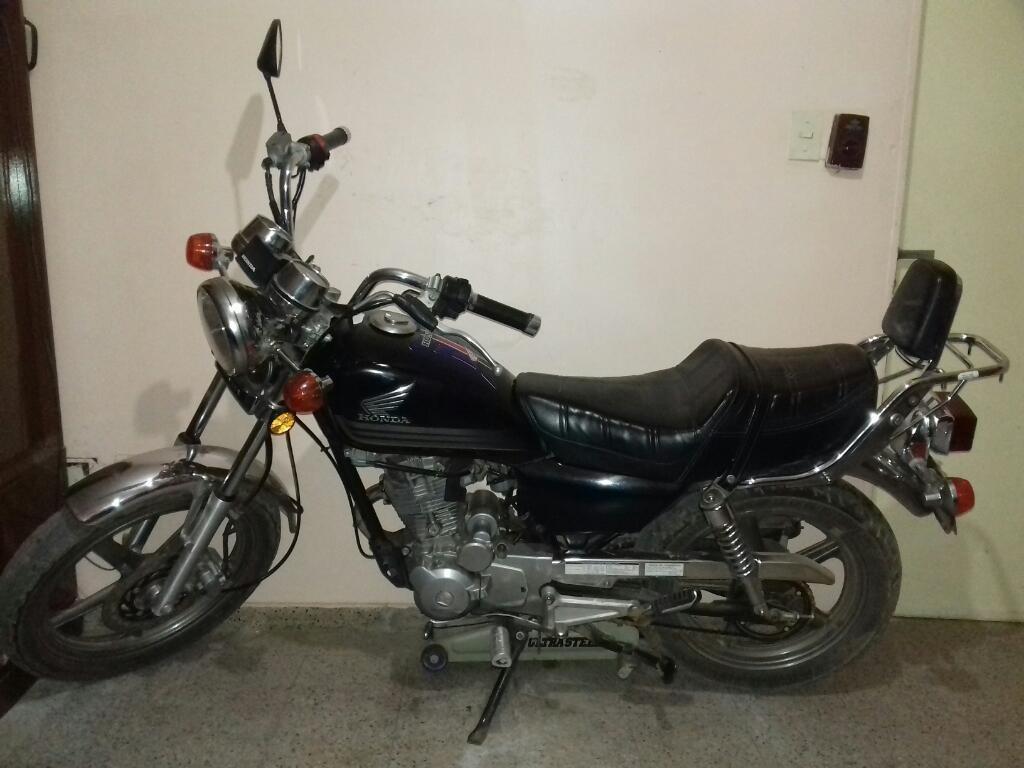 Vendo O Permuto Honda V-men 125cc Mod.12