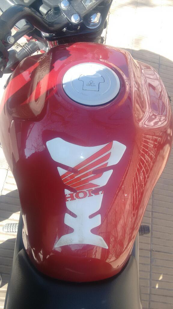 Vendo Honda Invicta 2015