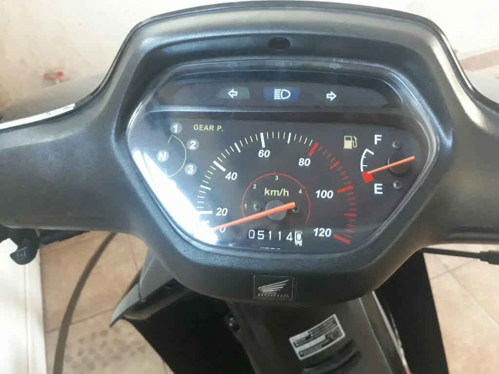 Honda Wave 2013 5000km Fcio Pequeña Part