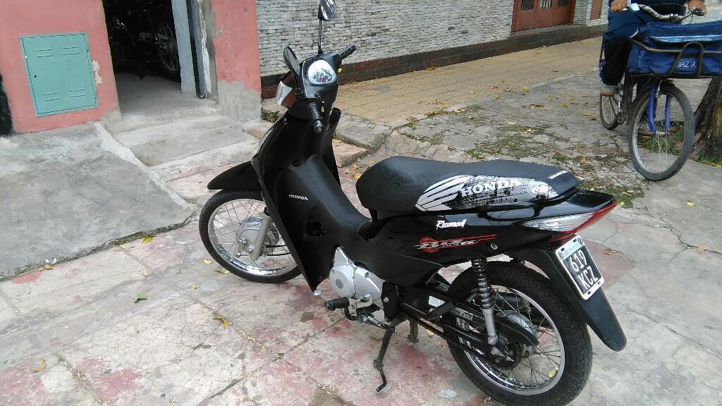 Vendo Honda Biz 125 .modelo 2014 en 25.0